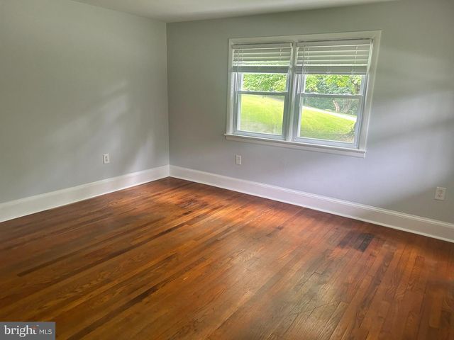 1330 PUGHTOWN RD, Phoenixville, PA 19460