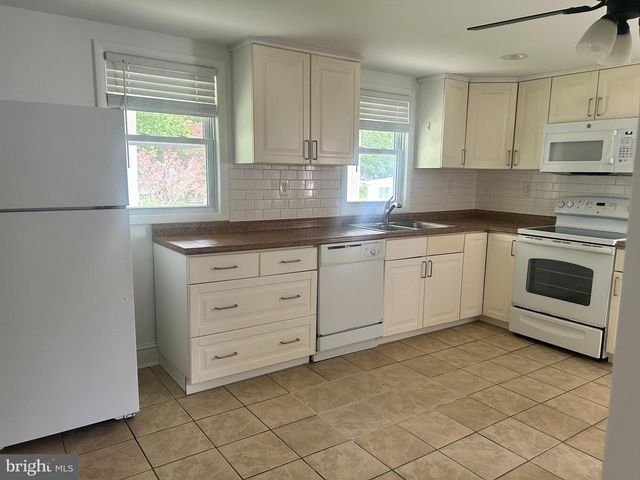 1330 PUGHTOWN RD, Phoenixville, PA 19460