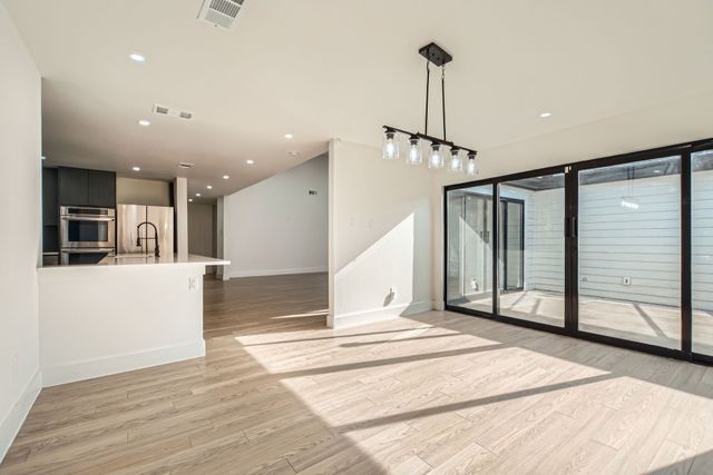 16212 Spring Creek Road, Dallas, TX 75248