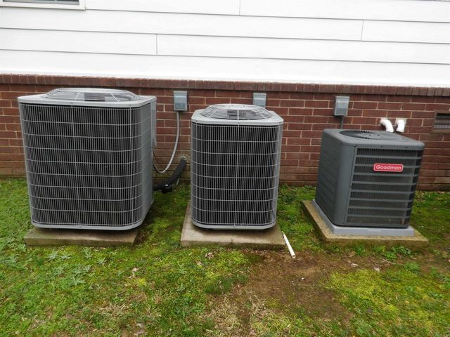 55 LOCHLAND, Greers Ferry, AR 72067