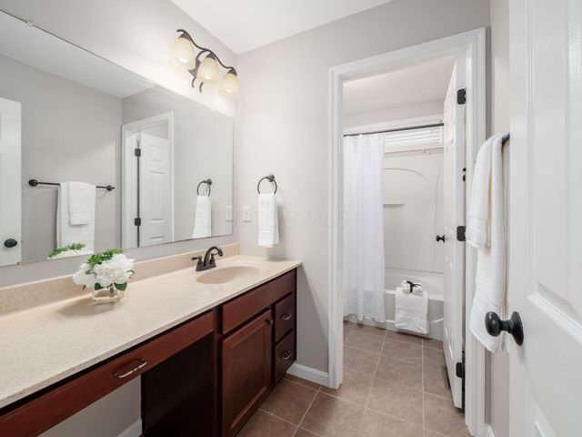 9616 Arrowwood Drive, Plain City, OH 43064