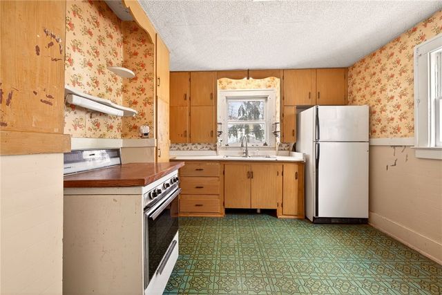 74 Cherry Road, Rochester, NY 14612