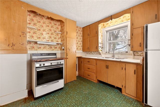 74 Cherry Road, Rochester, NY 14612