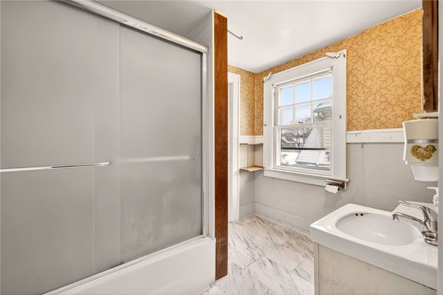 74 Cherry Road, Rochester, NY 14612