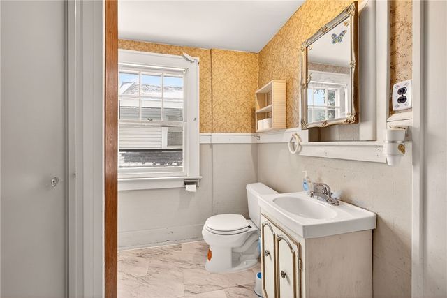 74 Cherry Road, Rochester, NY 14612