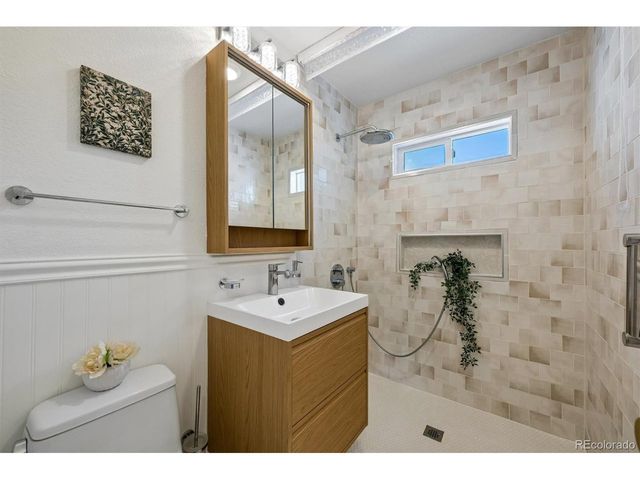 2876 S Elm St, Denver, CO 80222