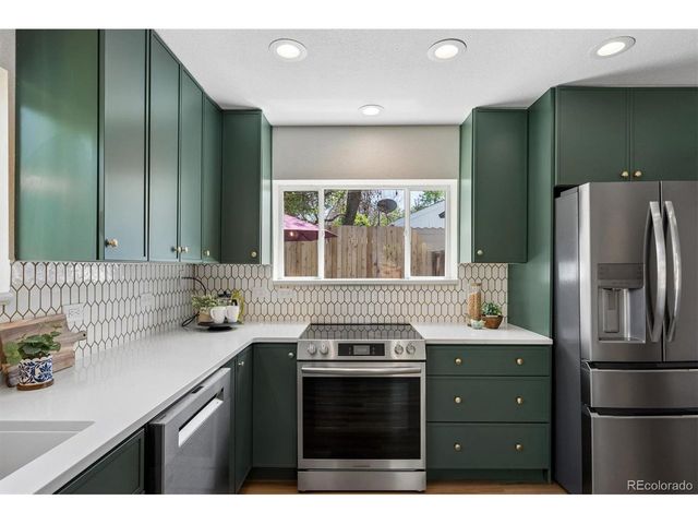 2876 S Elm St, Denver, CO 80222