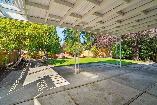 16246 NE 1st Street, Bellevue, WA 98008