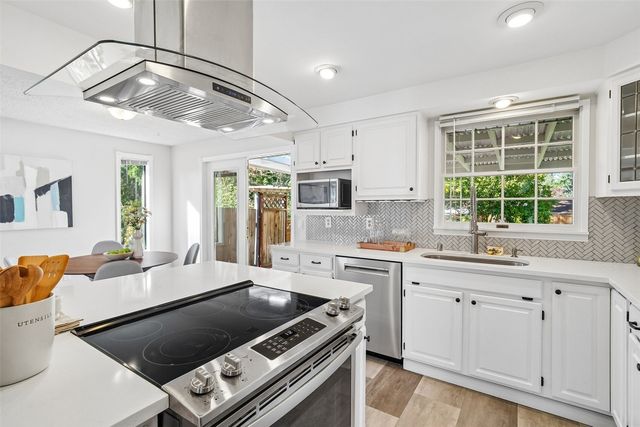 16246 NE 1st Street, Bellevue, WA 98008