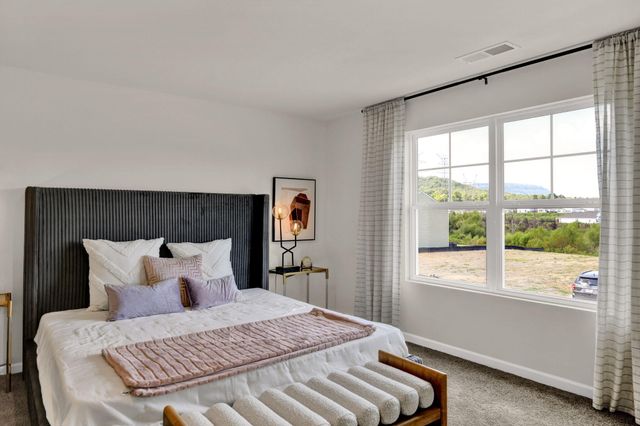 154 Evergreen Cir, Rossville, GA 30741