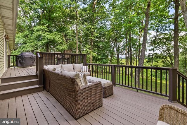3046 ELDER DR, Glen Rock, PA 17327