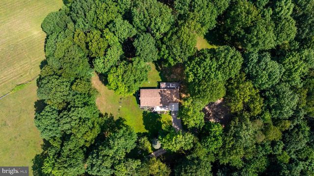 3046 ELDER DR, Glen Rock, PA 17327