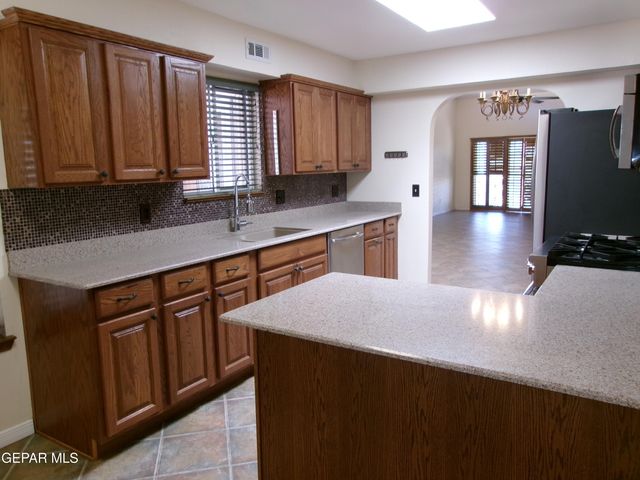 246 CASAS BELLAS Lane, Santa Teresa, NM 88008
