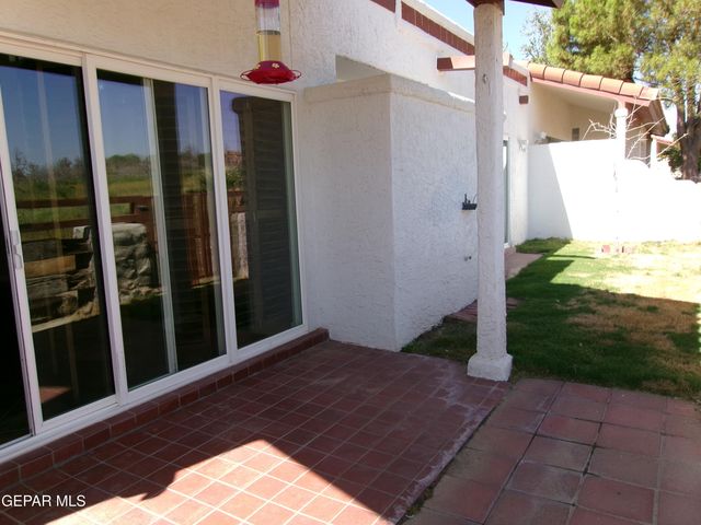 246 CASAS BELLAS Lane, Santa Teresa, NM 88008