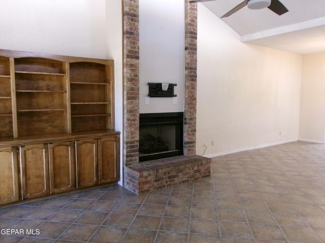246 CASAS BELLAS Lane, Santa Teresa, NM 88008