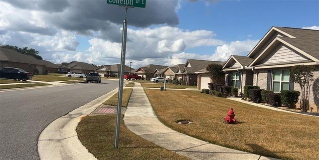 1307 Fairlawn Drive, Semmes, AL 36575