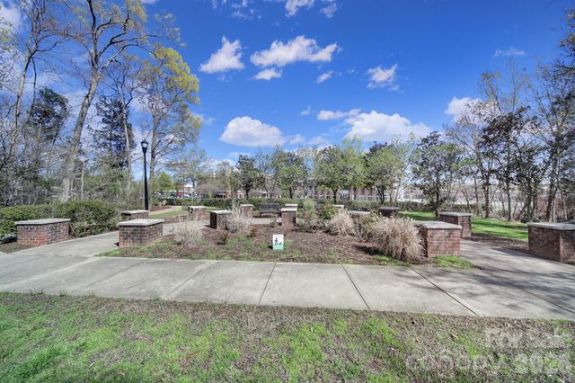 10209 Blakeney Preserve Drive, Charlotte, NC 28277