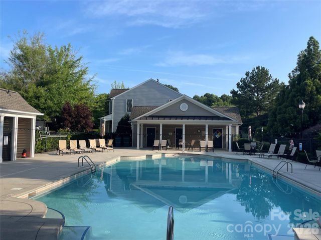 10209 Blakeney Preserve Drive, Charlotte, NC 28277