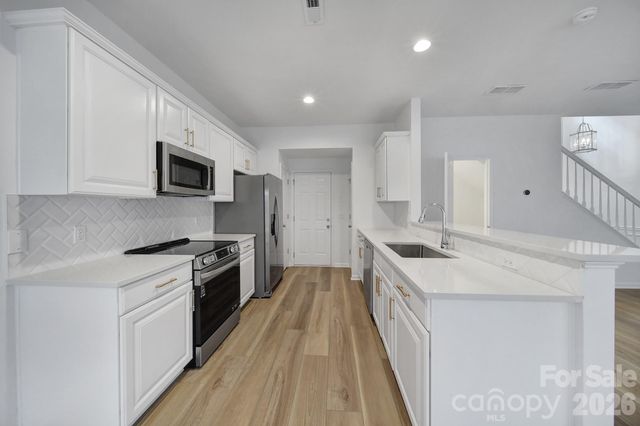 10209 Blakeney Preserve Drive, Charlotte, NC 28277