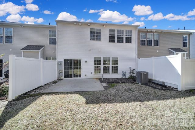 10209 Blakeney Preserve Drive, Charlotte, NC 28277