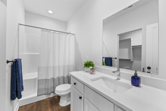 3404 E Thunder, Wichita, KS 67219