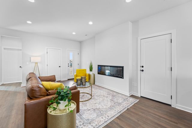 3404 E Thunder, Wichita, KS 67219