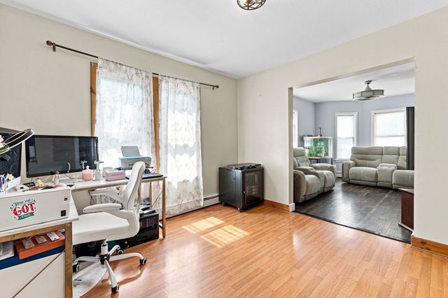 253 Garden St, Fall River, MA 02720