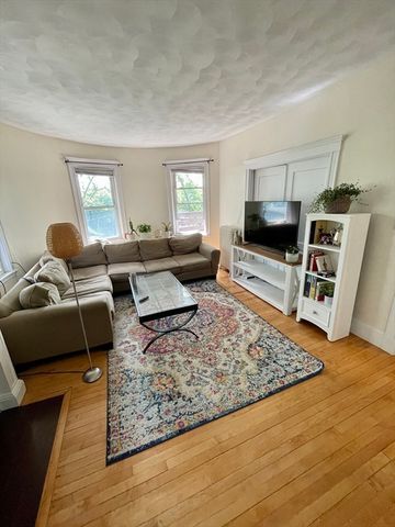 201 Rawson Rd 3, Brookline, MA 02445