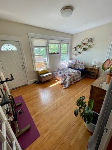 201 Rawson Rd 3, Brookline, MA 02445