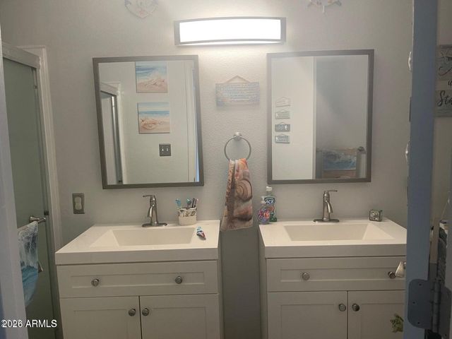 4834 W ROSE Lane, Glendale, AZ 85301