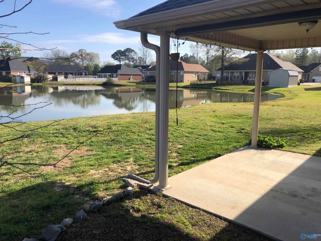 243 Chestnut Oak Circle, Owens Cross Roads, AL 35763