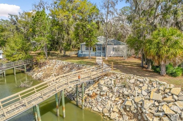 2713 Julienton Drive NE, Townsend, GA 31331