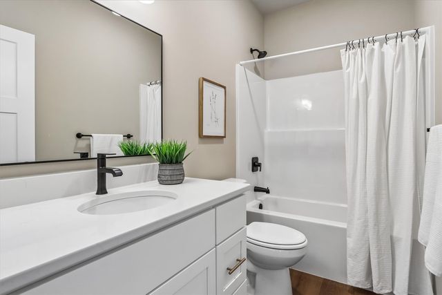 1201 Timber Trail, Solon, IA 52333