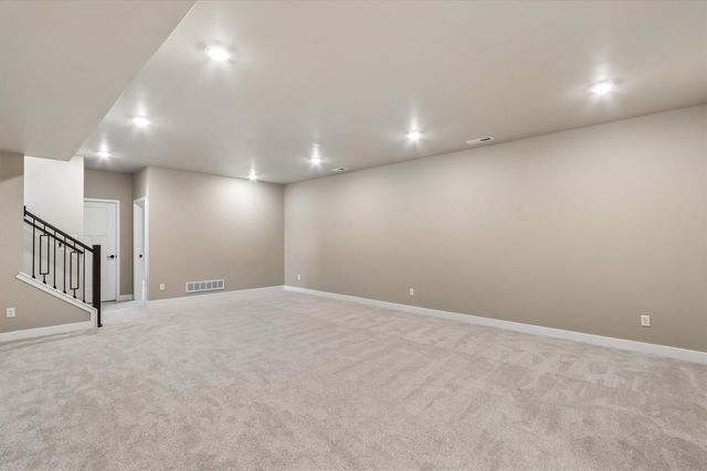 1201 Timber Trail, Solon, IA 52333