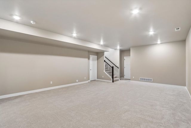 1201 Timber Trail, Solon, IA 52333