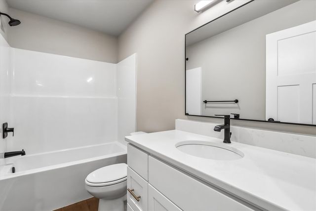 1201 Timber Trail, Solon, IA 52333