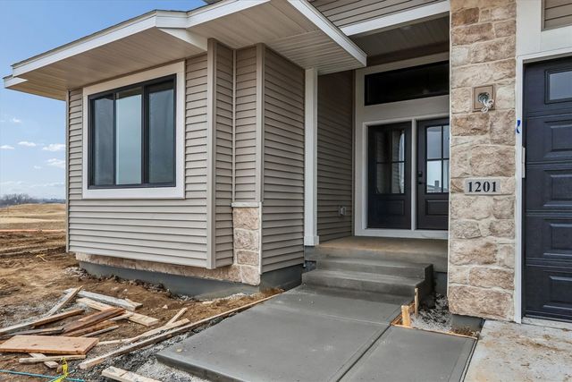 1201 Timber Trail, Solon, IA 52333