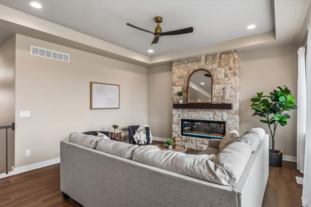 1201 Timber Trail, Solon, IA 52333