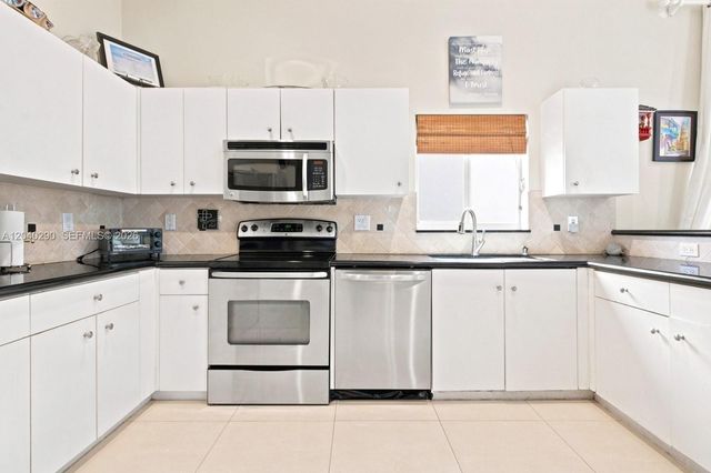 1081 Allamanda Way, Weston, FL 33327