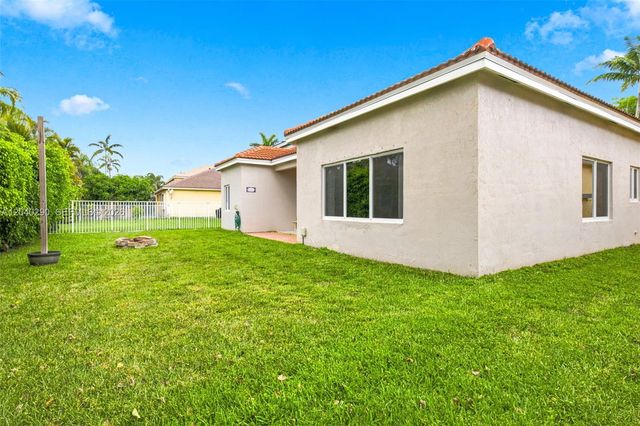 1081 Allamanda Way, Weston, FL 33327