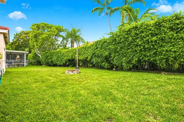 1081 Allamanda Way, Weston, FL 33327