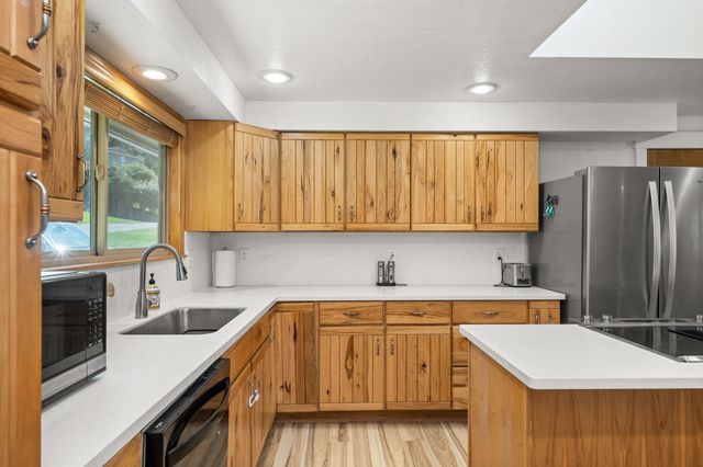 2110 S Conklin Rd, Spokane Valley, WA 99037