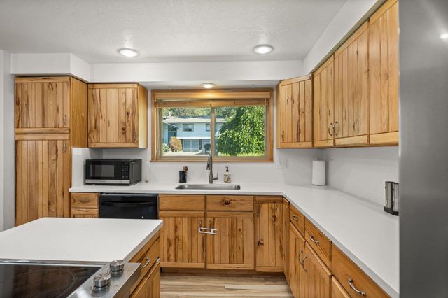 2110 S Conklin Rd, Spokane Valley, WA 99037