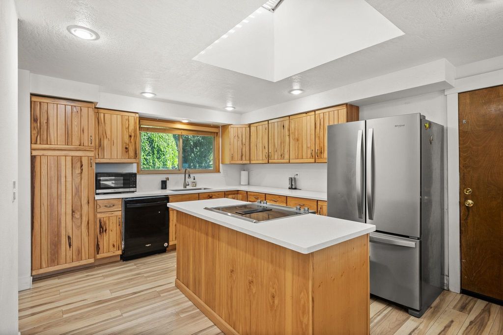2110 S Conklin Rd, Spokane Valley, WA 99037 photo 5