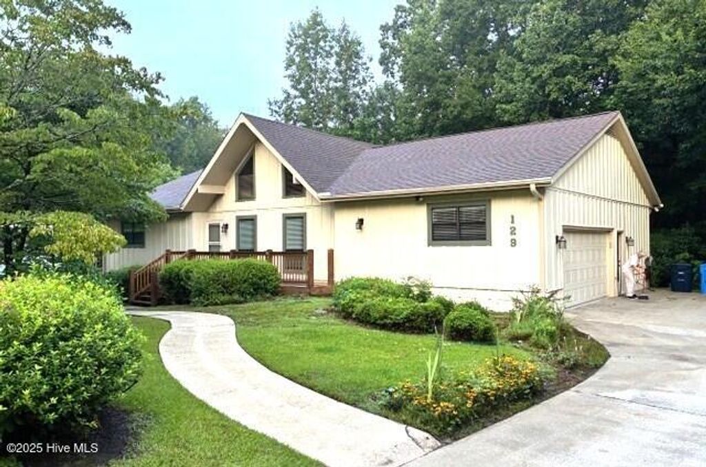 129 Aldersgate Drive, Jacksonville, NC 28546