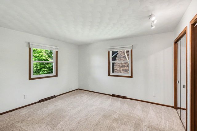 7626 Hampton Oaks Drive, Portage, MI 49024