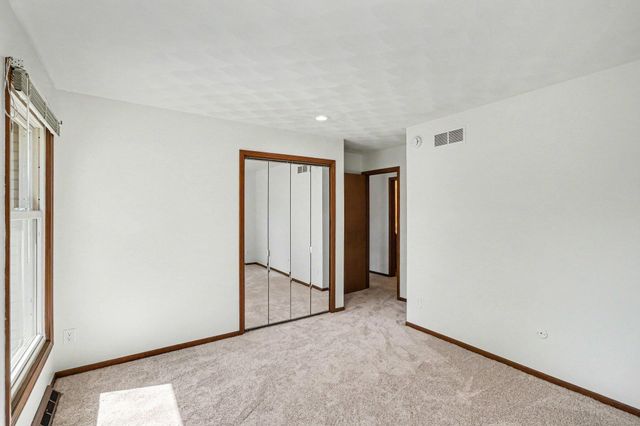 7626 Hampton Oaks Drive, Portage, MI 49024
