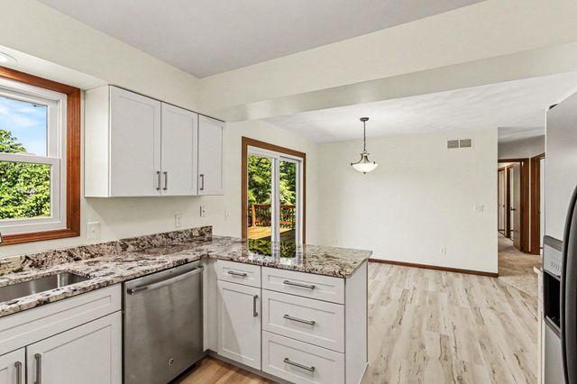 7626 Hampton Oaks Drive, Portage, MI 49024