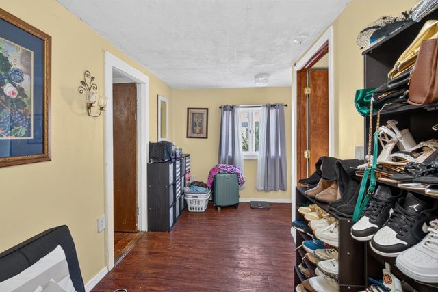 445 Walnut Ave, Boston, MA 02130