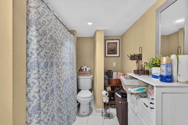 445 Walnut Ave, Boston, MA 02130